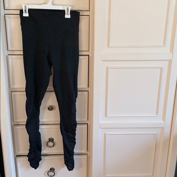 fabletics scrunch leggings
